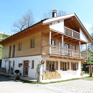 Mountainlodge Dorfhaus Lenggries